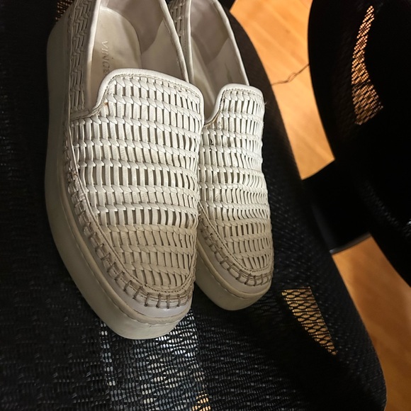 VINCE LEATHER WEAVE SHOE 7.5 - Picture 2 of 2